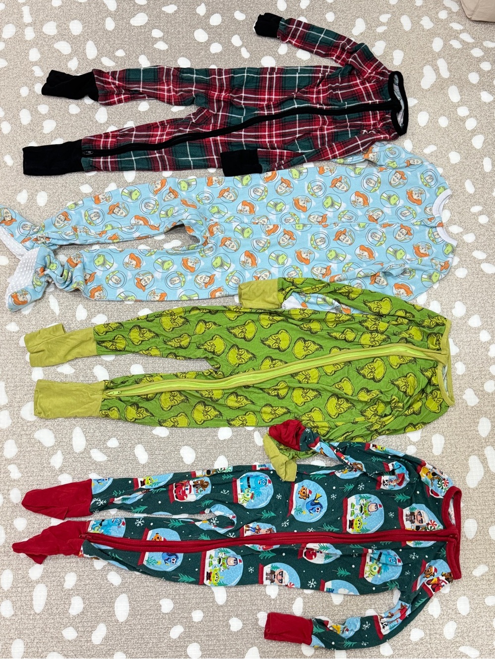 Lot bamboo zippy disney pixar plaid Christmas  tartan footies the grinch baby